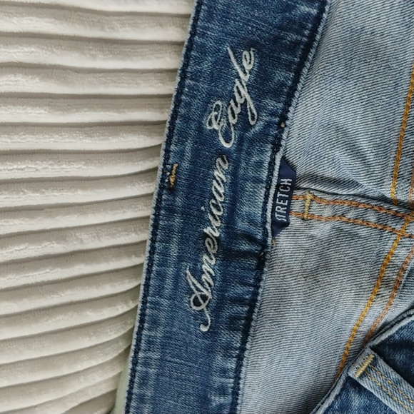 American Eagle Jeans. Size 8 regular crop. - Picture 2 of 7